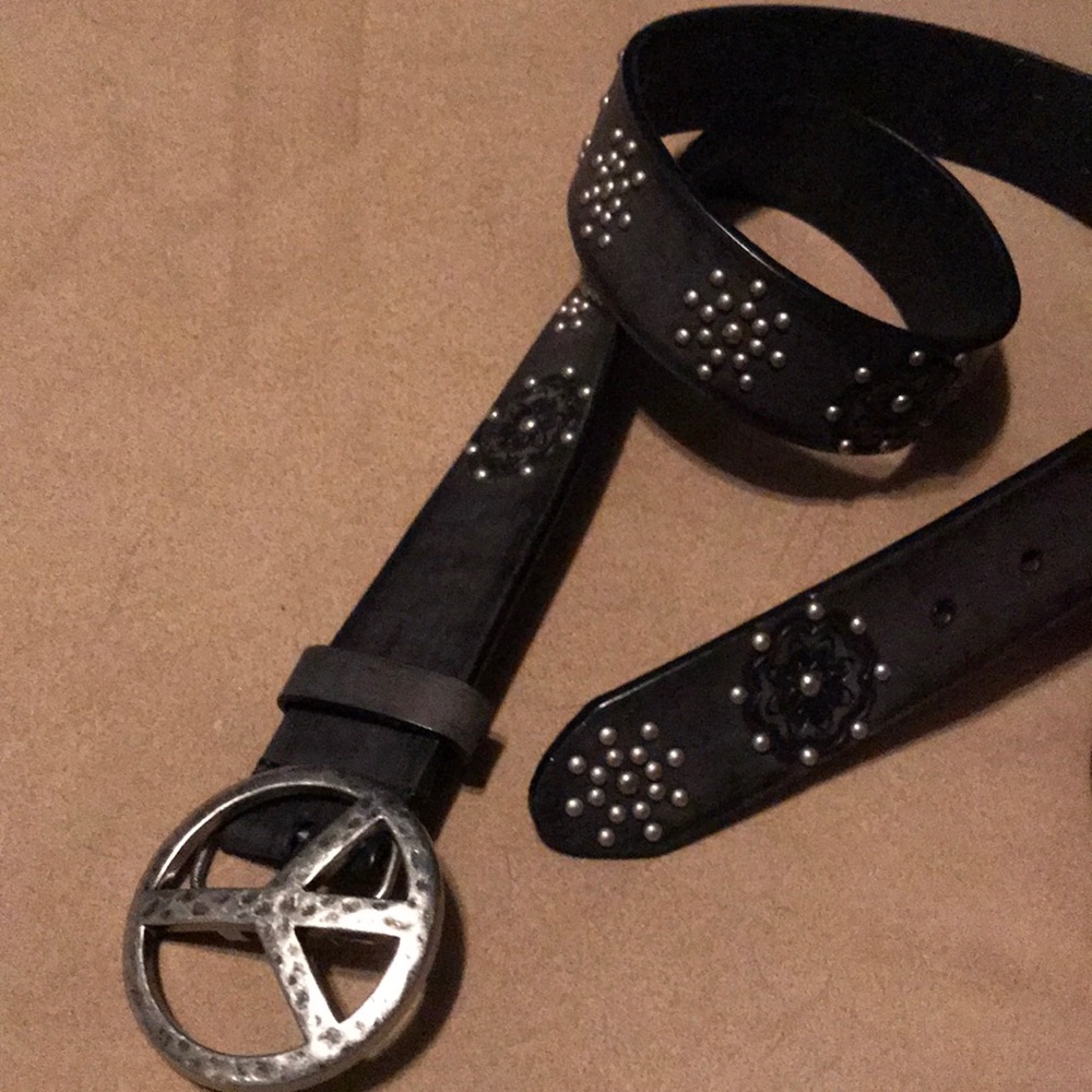 Brighton Peace Sign Studded belt | size 38